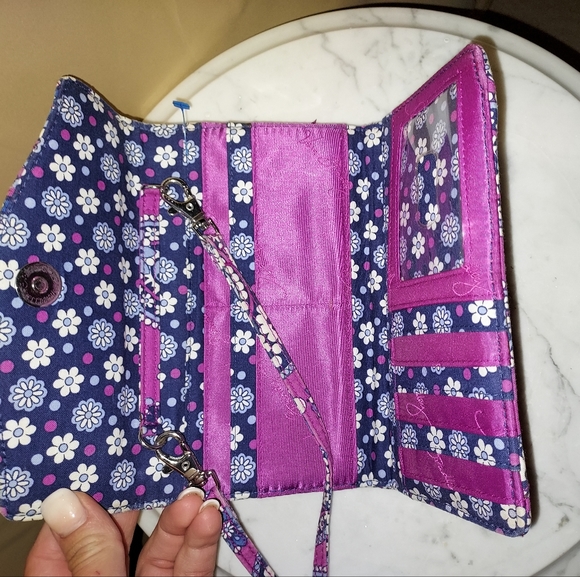 Vera Bradley | Crossbody Wallet - Picture 3 of 4